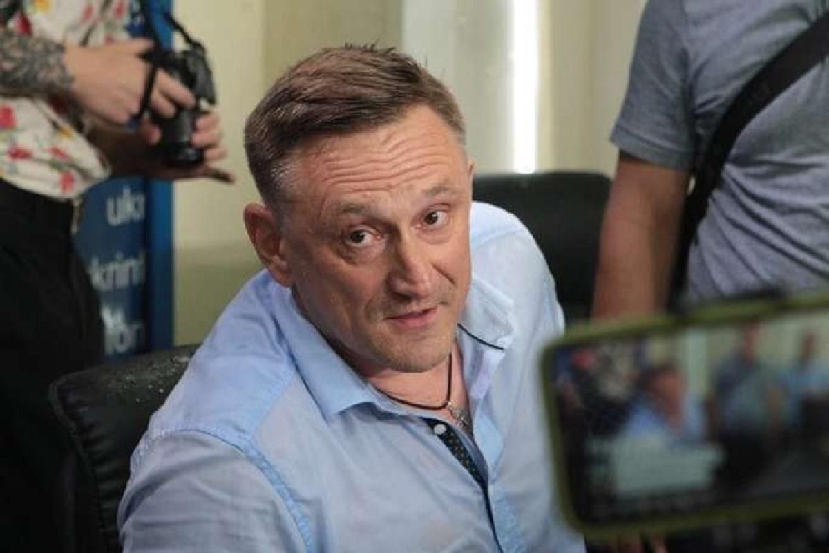 Аксенов, который проходит в Раду, имеет паспорт России Аксенов, который проходит в Раду, имеет паспорт России