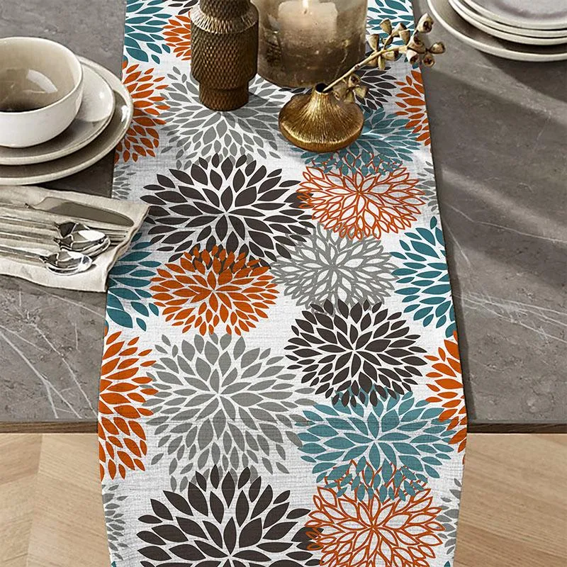 Ніжні скатертини-ранери додають невимушеності інтер'єру Ніжні скатертини-ранери додають невимушеності інтер'єру