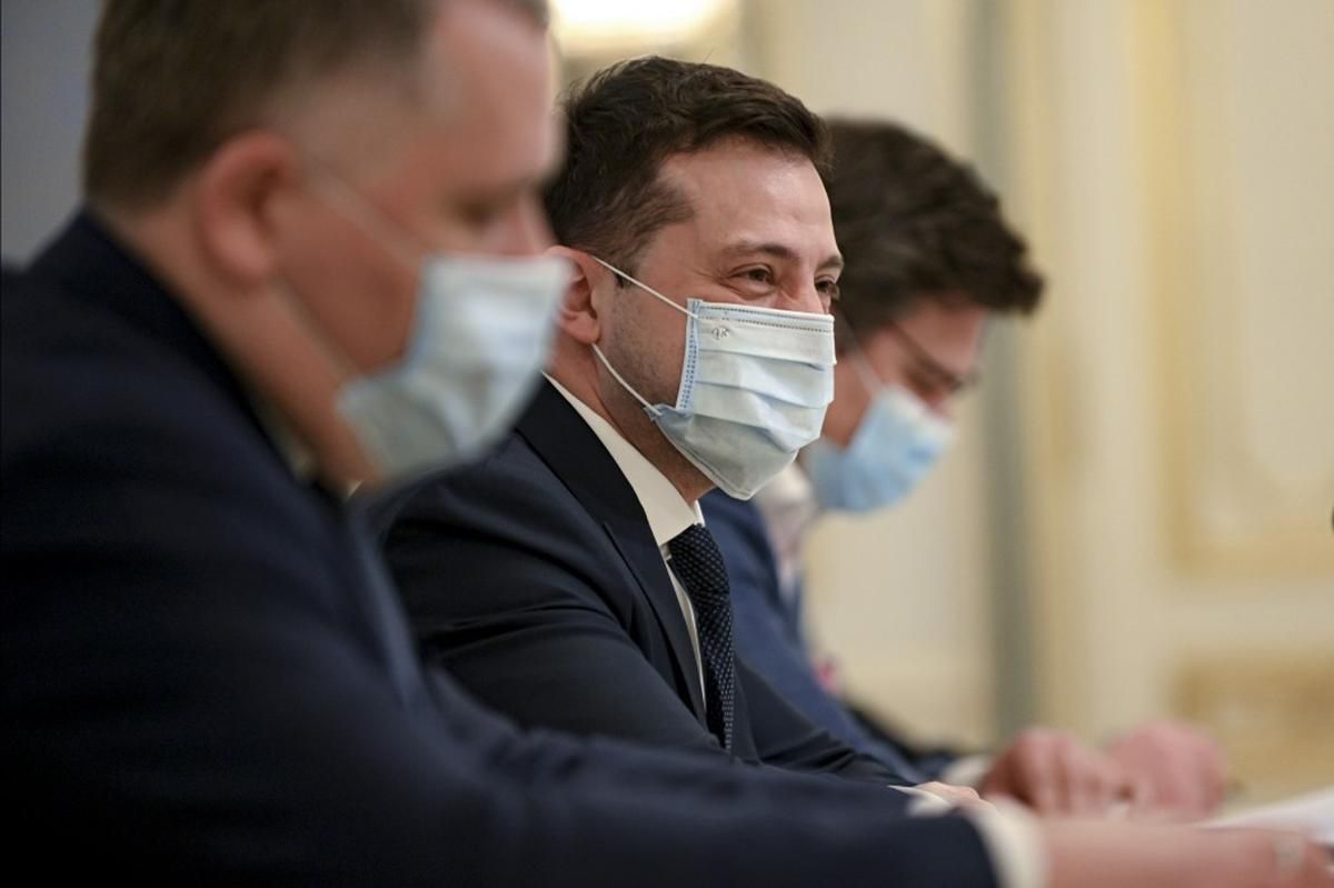 У Зеленського заговорили про паспорти вакцинації підсумки наради У Зеленського заговорили про паспорти вакцинації підсумки наради