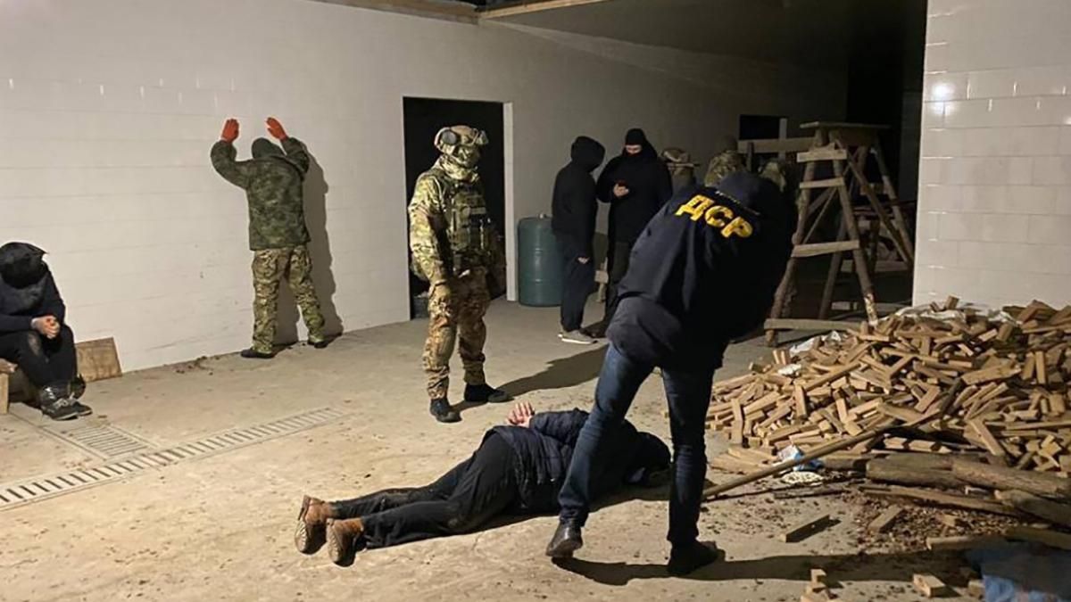 На Буковине мужчину будут судить за похищение и вымогание выкупа