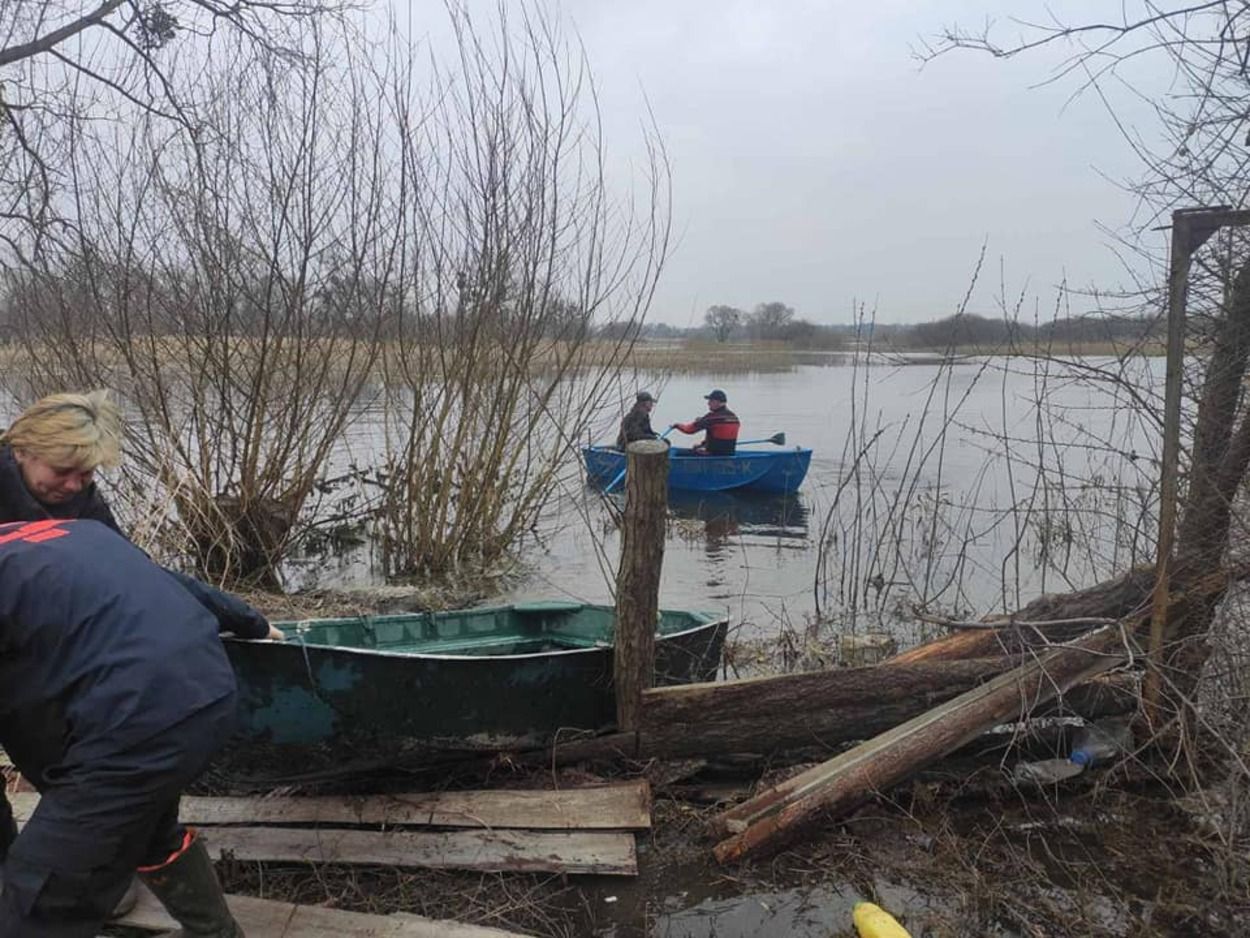 Потонув разом з човном: біля Червонограда водолази 5 днів шукали тіло рибалки – фото