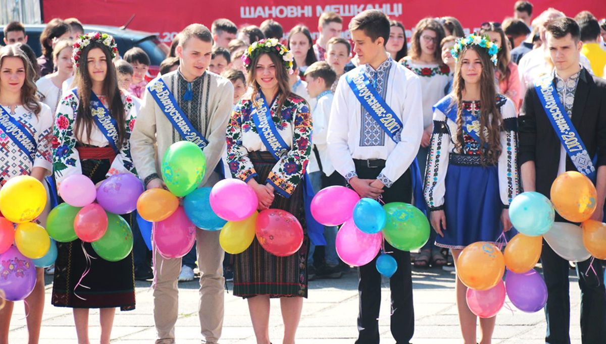 Украинские выпускников поощряют учиться в Америке - Голос Америки