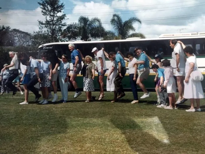 Жінки у черзі Жінки у черзі