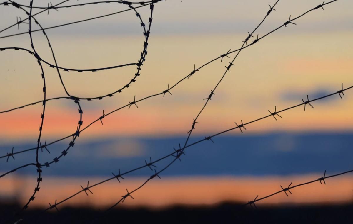 Росія окупувала Крим і воює на Донбасі, – Держдеп США Росія окупувала Крим і воює на Донбасі, – Держдеп США