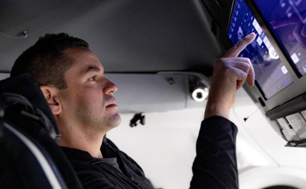 Американский миллиардер собрал команду для экспедиции в космос Американский миллиардер собрал команду для экспедиции в космос