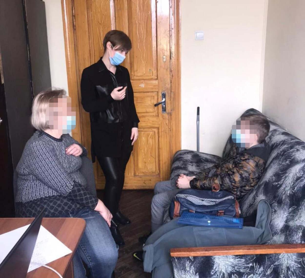 У Львові спецпризначенець знайшов зниклого 12-річного хлопчика, гуляючи з собакою: фото У Львові спецпризначенець знайшов зниклого 12-річного хлопчика, гуляючи з собакою: фото