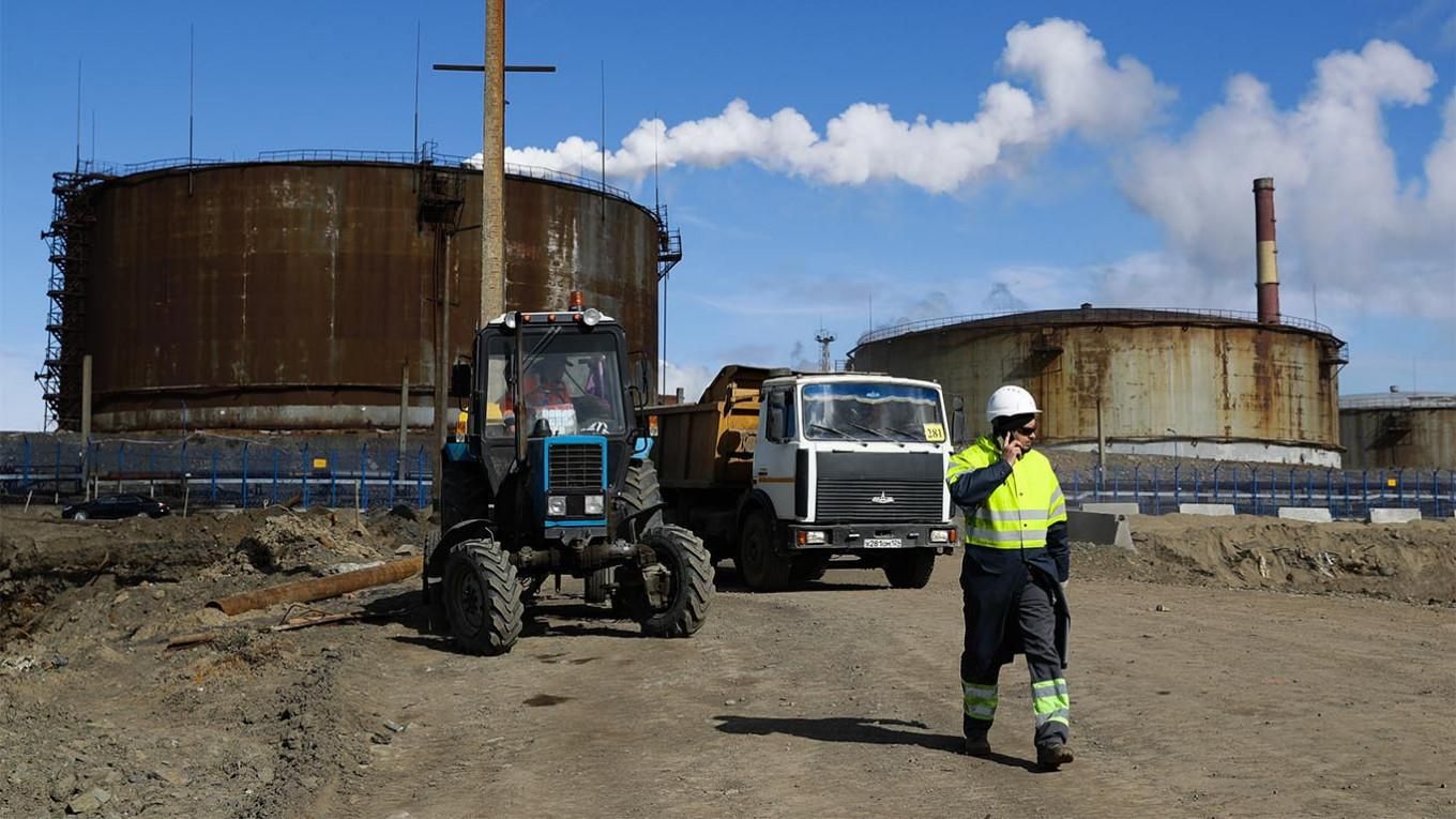 Нафтові цистерни в Росії Нафтові цистерни в Росії