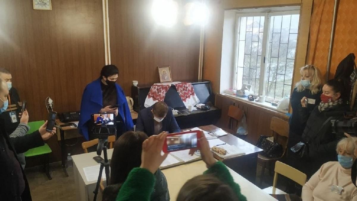 ЦВК знову змінила склад комісії на Прикарпатті: ситуація 31.03.2021 ЦВК знову змінила склад комісії на Прикарпатті: ситуація 31.03.2021