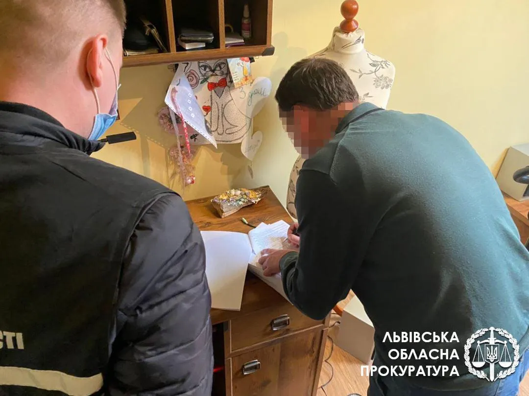 Привласнили 2 мільйона гривень: на фірмі брата екскандидата у мери Львова проводять обшуки Привласнили 2 мільйона гривень: на фірмі брата екскандидата у мери Львова проводять обшуки