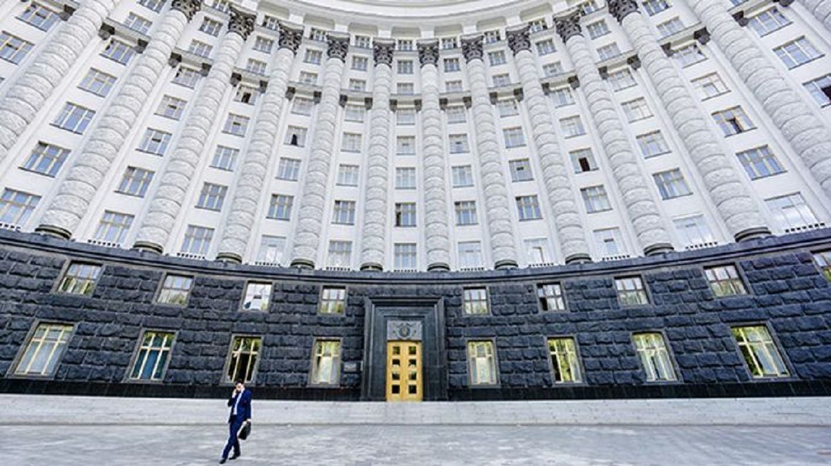 В Кабмине объяснили, будут ли отселять министерства в регионы В Кабмине объяснили, будут ли отселять министерства в регионы