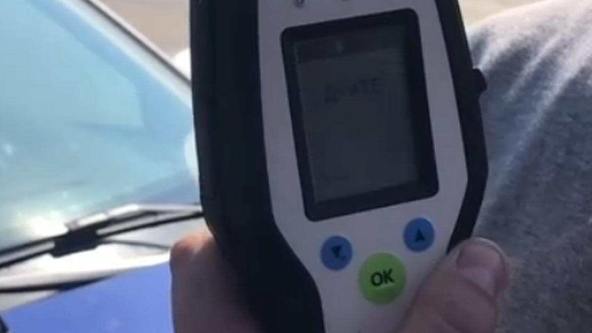 В Одесі патрульні випадково спіймали п'яного далекобійника В Одесі патрульні випадково спіймали п'яного далекобійника