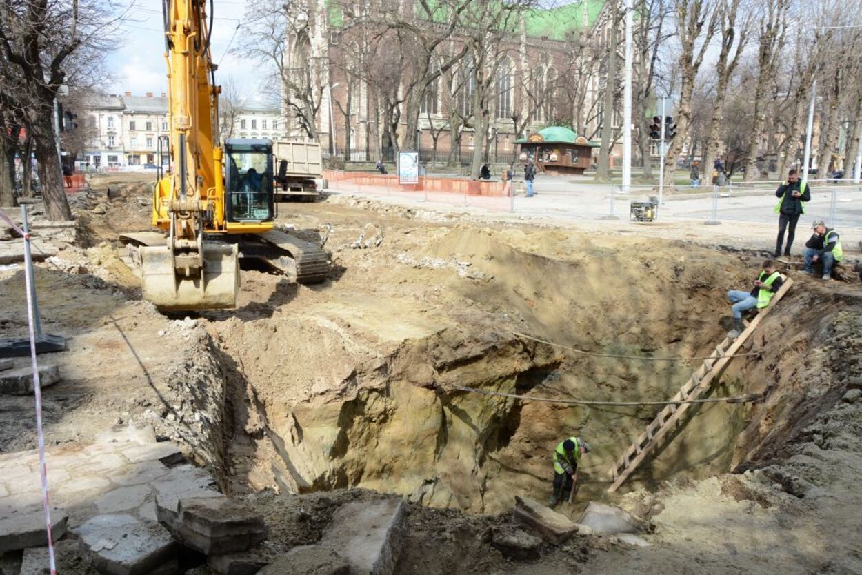 Рух скоро відновлять: коли завершать другий етап реконструкції вулиці Бандери у Львові