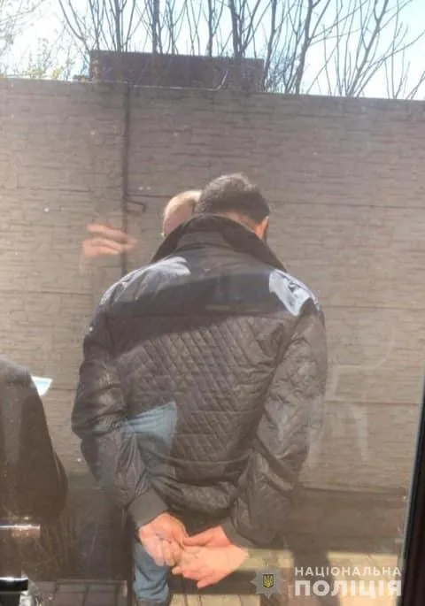 Киянин полон нерухомість шахрайство Киянин полон нерухомість шахрайство