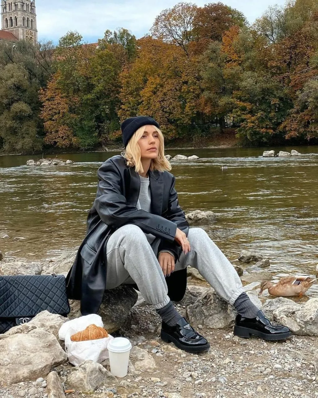 Стильні образи з лоферами і шкарпетками Стильні образи з лоферами і шкарпетками