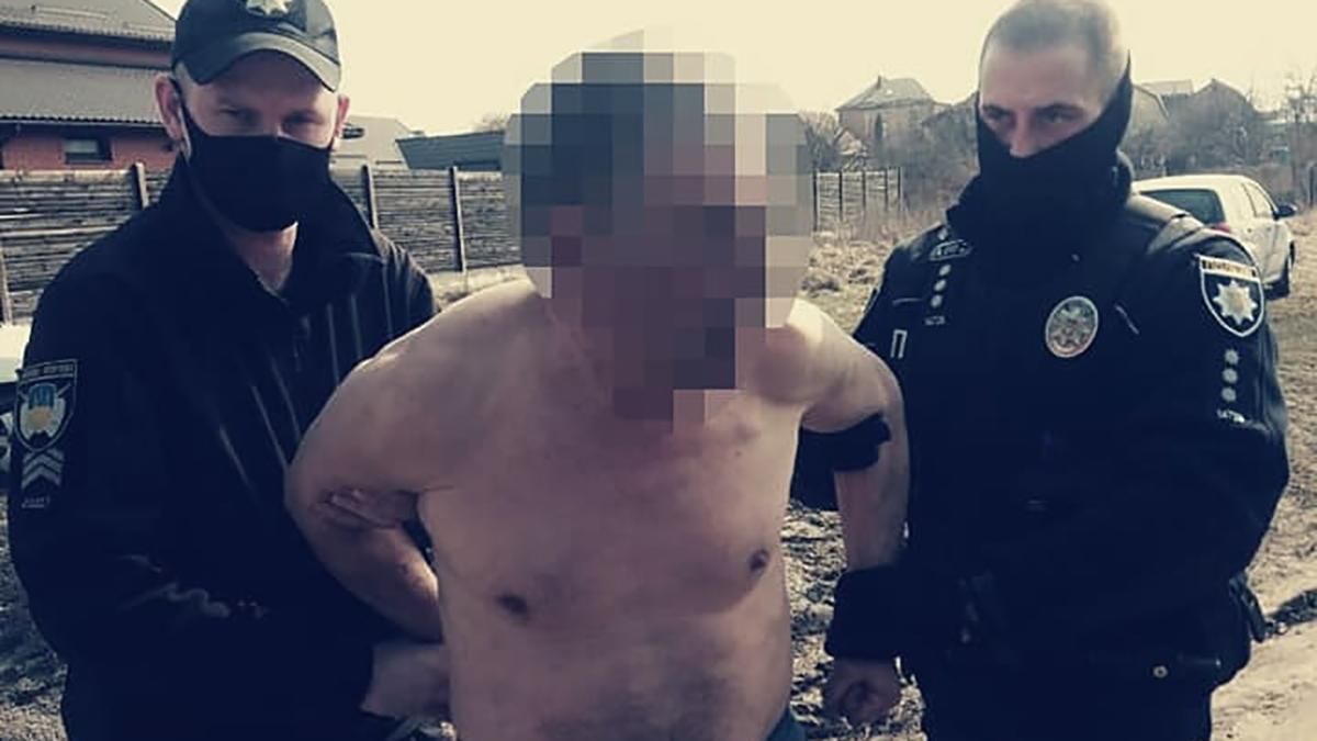 В Белой Церкви мужчина повалил и начал душить 14-летнюю девушку фото В Белой Церкви мужчина повалил и начал душить 14-летнюю девушку фото