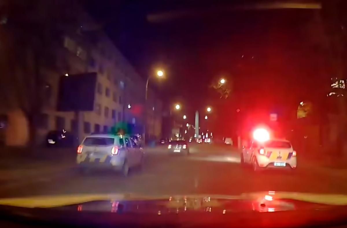В Одессе водитель под наркотиками врезался в авто патрульных: видео