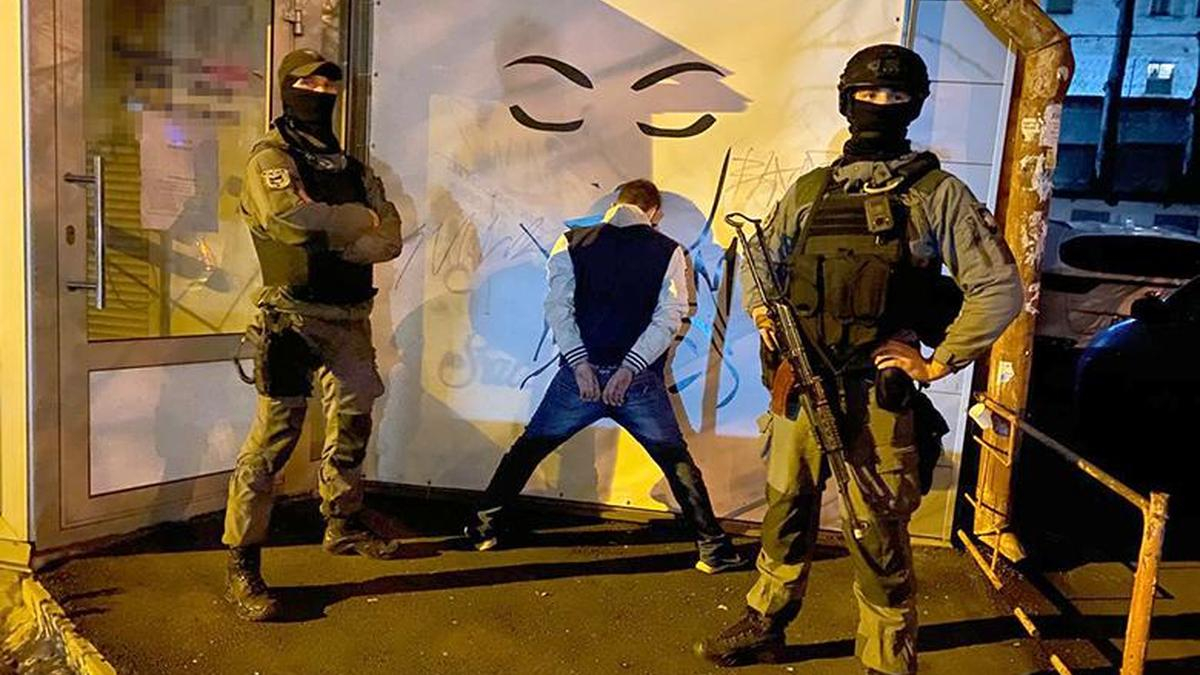 У Києві викрили велике наркоугрупування на чолі з засудженим У Києві викрили велике наркоугрупування на чолі з засудженим