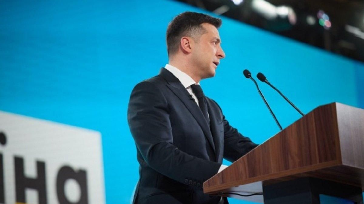Санкции против Януковича и беспорядки под ОП: у Зеленского подвели итоги марта