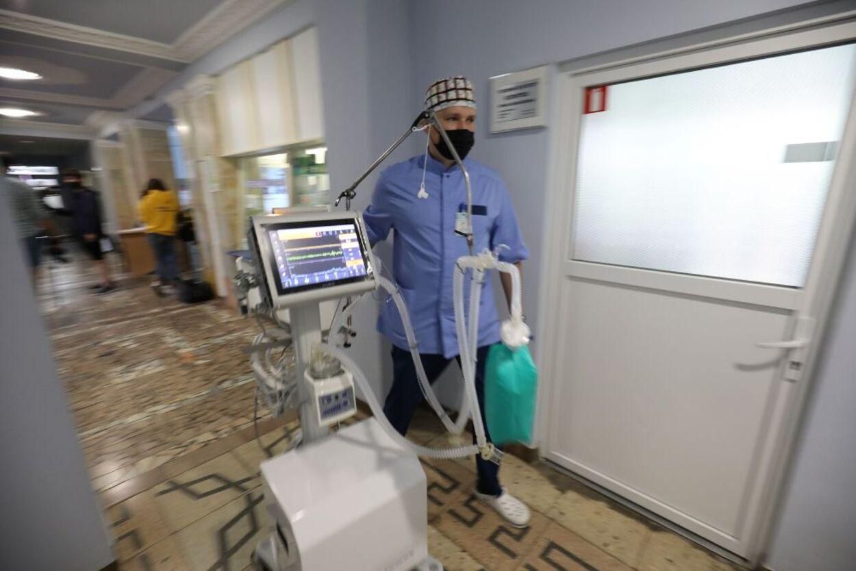 Понад 1500 нових хворих за добу: актуальна статистика COVID-19 у Львові та області Понад 1500 нових хворих за добу: актуальна статистика COVID-19 у Львові та області