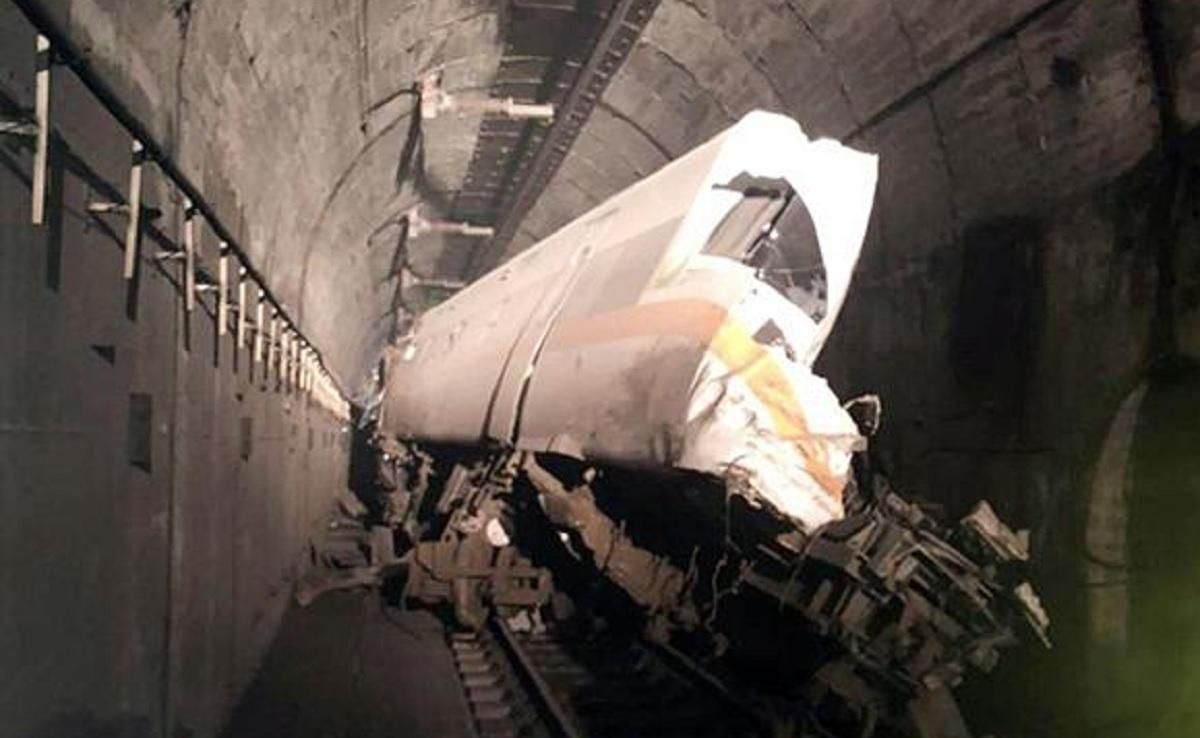 Авария поезда в Тайване: количество жертв и пострадавших возросло