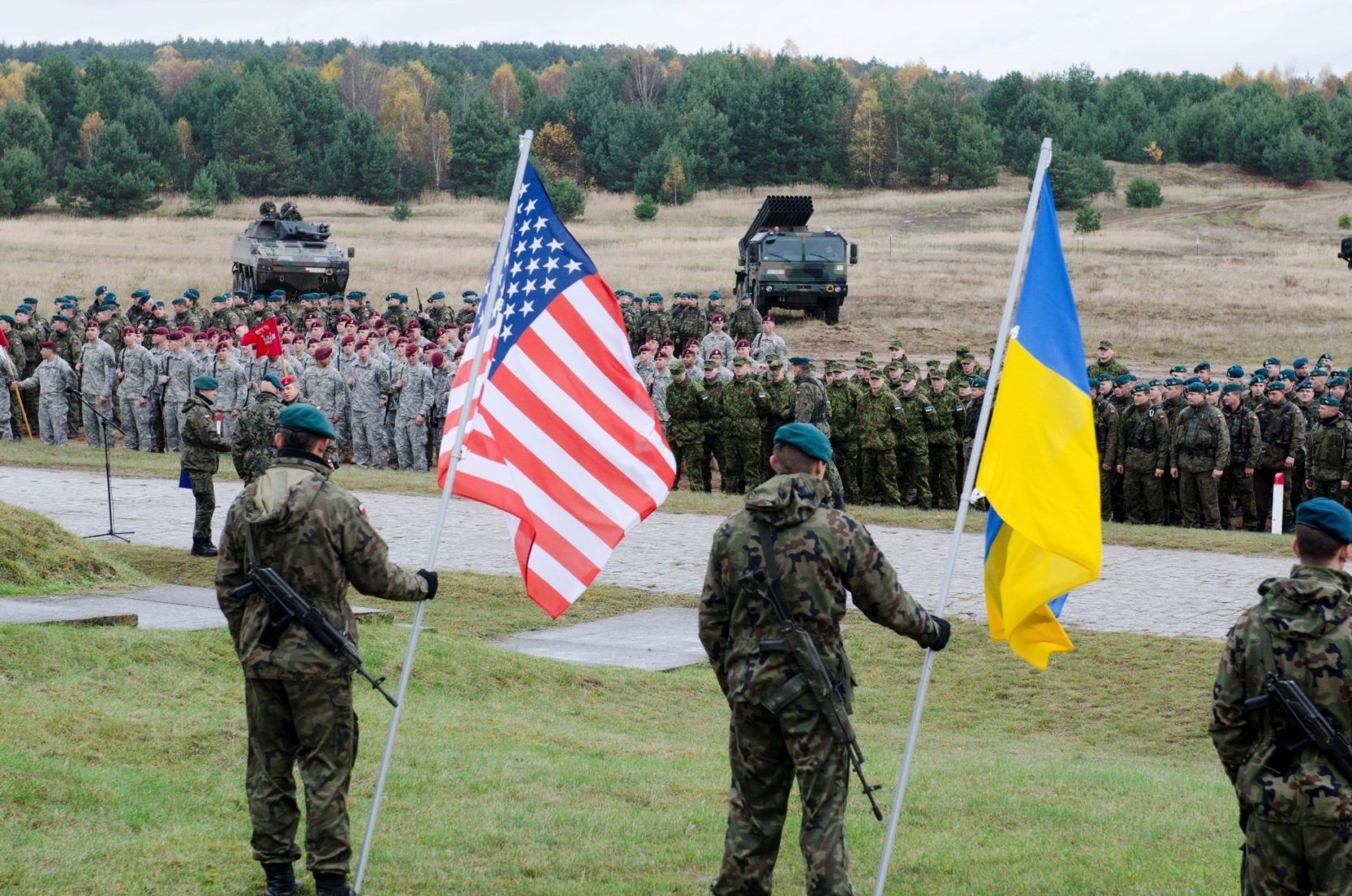 Байден заявив, що США не залишать Україну без підтримки