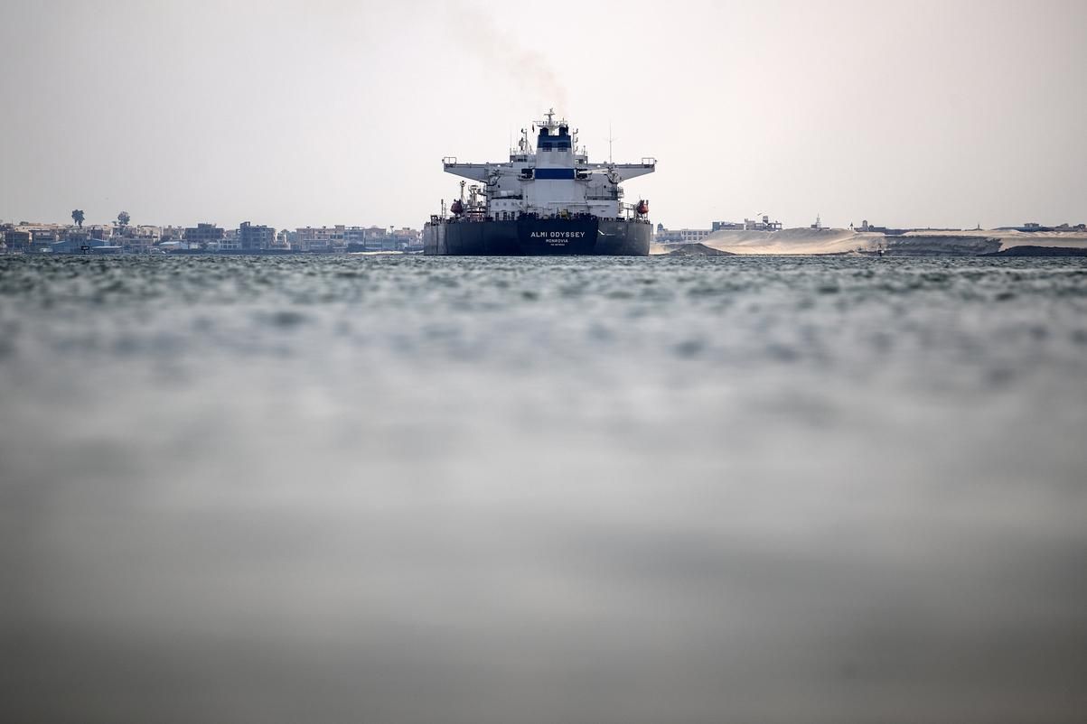 У Суецькому каналі вже немає затору із суден У Суецькому каналі вже немає затору із суден