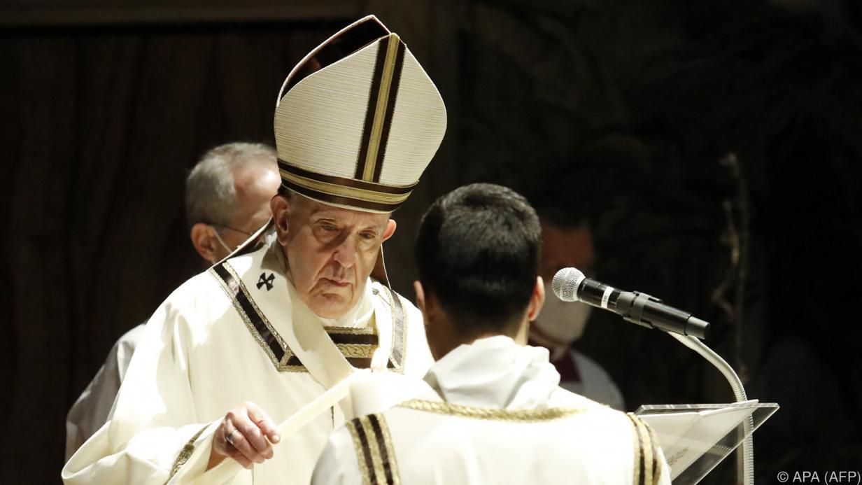 Папа Римский призвал не терять надежду в темные времена пандемии