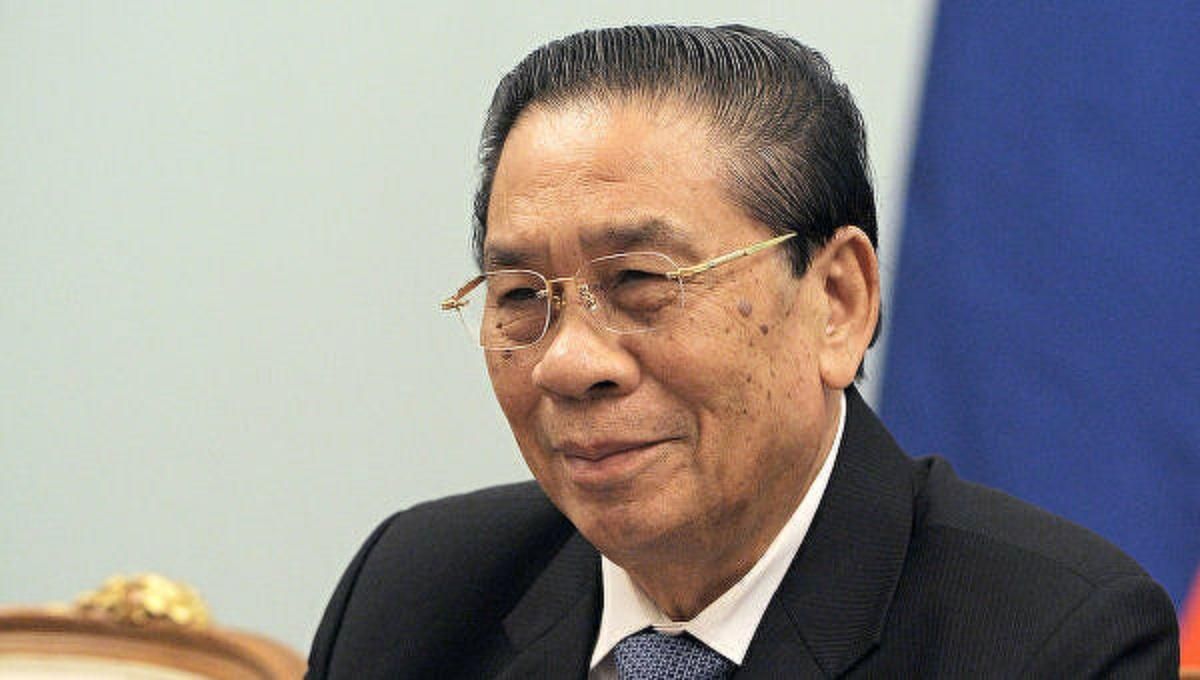 У Лаосі перекинулася яхта з експрезидентом Сайнясоном: є жертви У Лаосі перекинулася яхта з експрезидентом Сайнясоном: є жертви