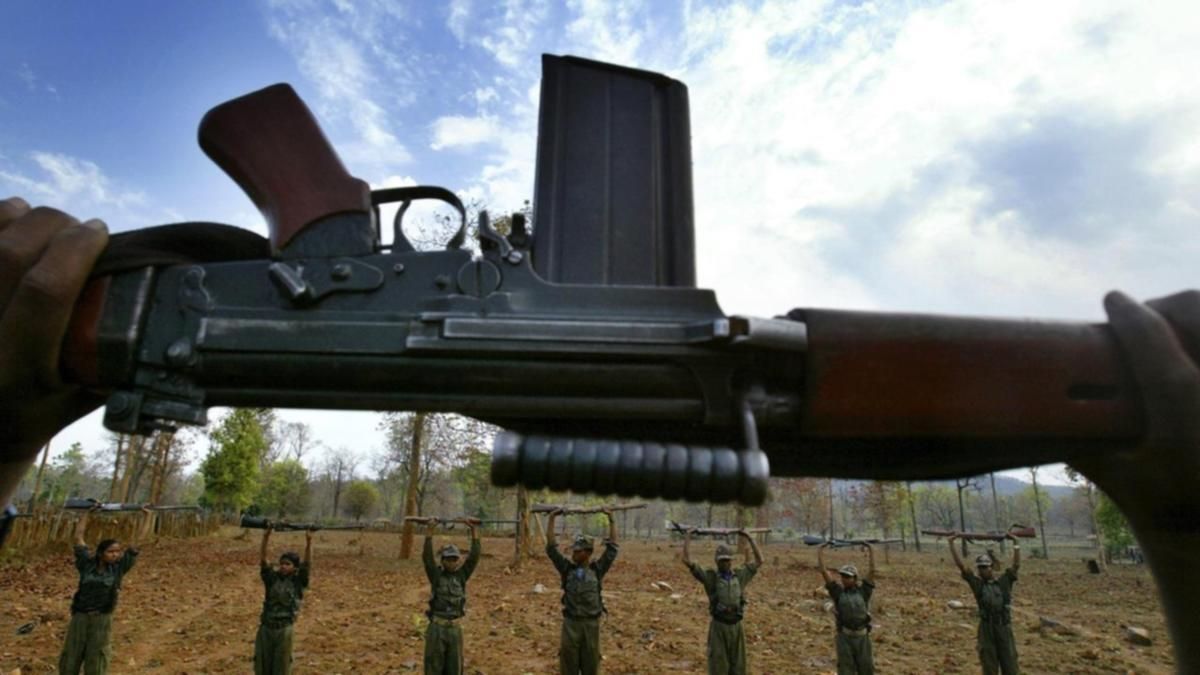 Бійці індійської спецслужби попали у засідку: загинули понад 20 людей Бійці індійської спецслужби попали у засідку: загинули понад 20 людей