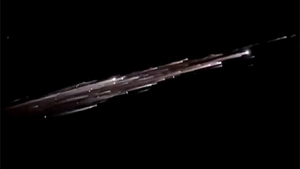 Баллон из ракеты SpaceX Falcon 9 упал на частную территорию фермера в США Баллон из ракеты SpaceX Falcon 9 упал на частную территорию фермера в США