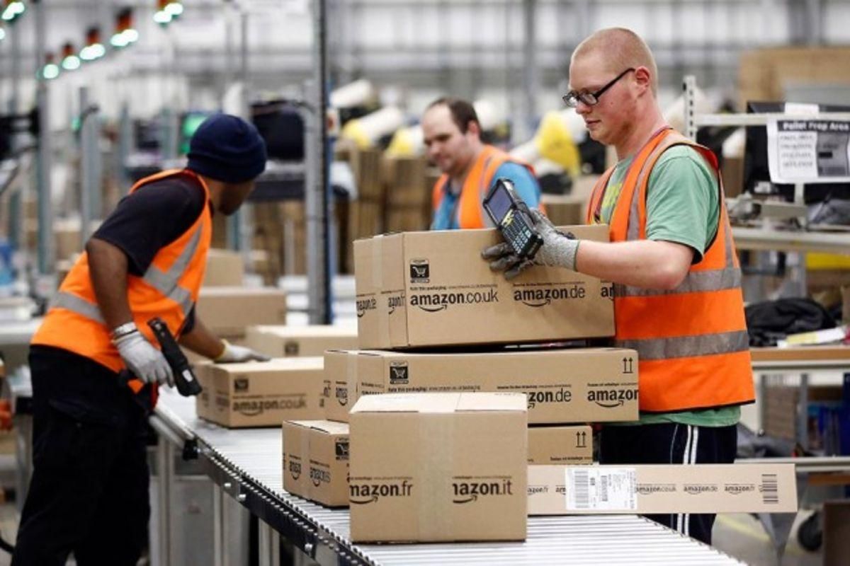 В Amazon пильно стежать чим займаються працівники на робочому місці