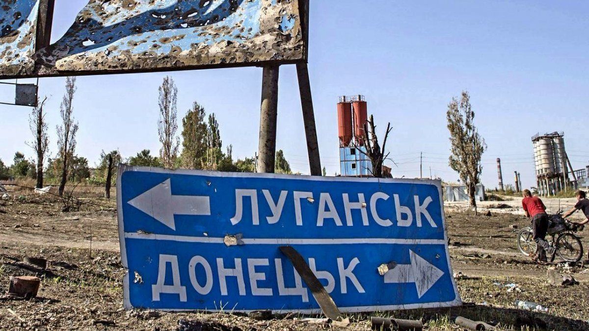Обострение на Донбассе: Украина инициирует внеочередное заседание ТКГ