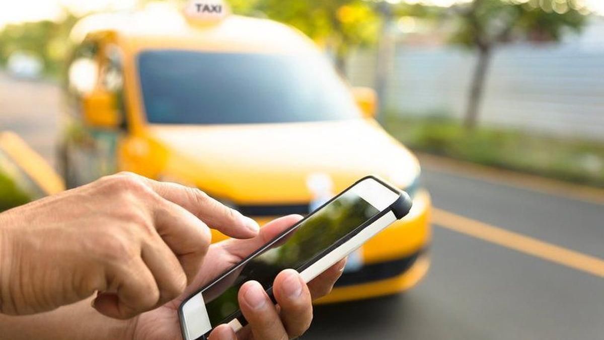 АМКУ перевірить служби таксі Києва через підвищені ціни