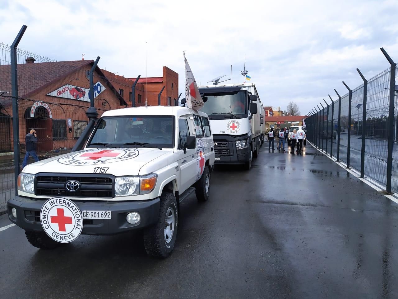 100 тонн гуманітарної допомоги передали на окупований Донбас 