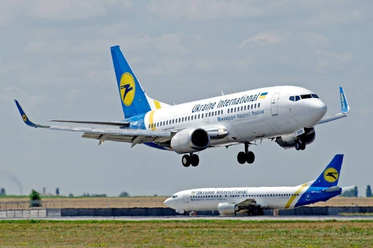 МАУ пропонує авіаперсонал додати в першу чергу вакцинації