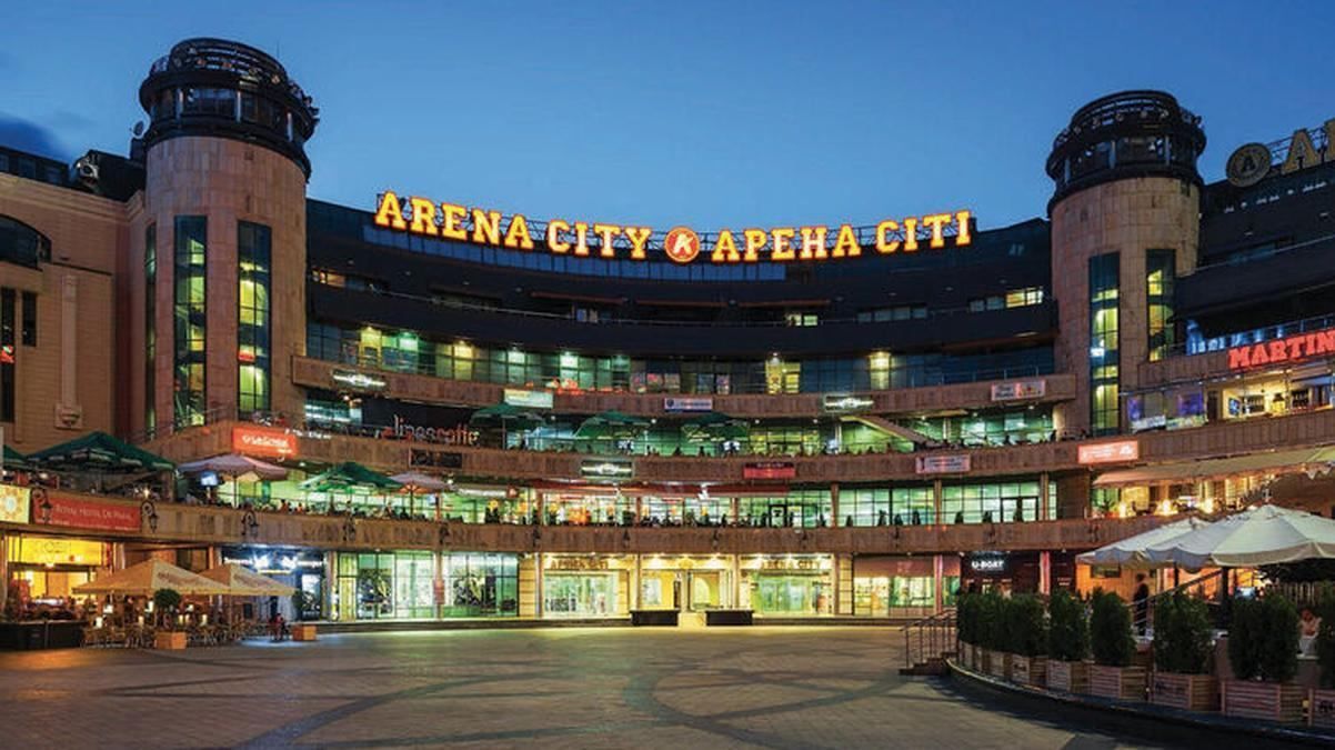 У центрі Києва біля Arena City чоловік підстрелив іноземця У центрі Києва біля Arena City чоловік підстрелив іноземця