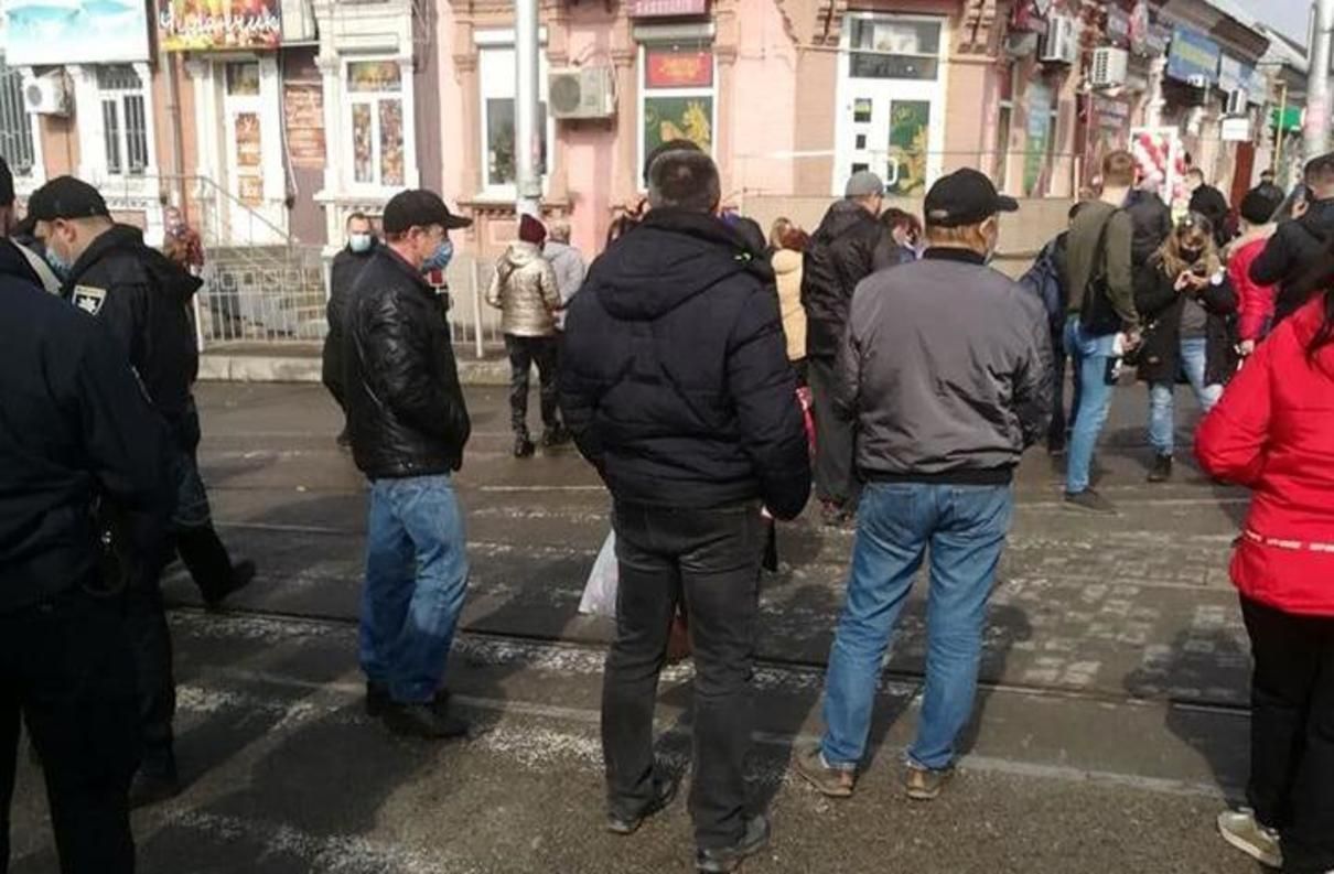 У Запоріжжі мітинг проти карантину закінчився кримінальною справою У Запоріжжі мітинг проти карантину закінчився кримінальною справою