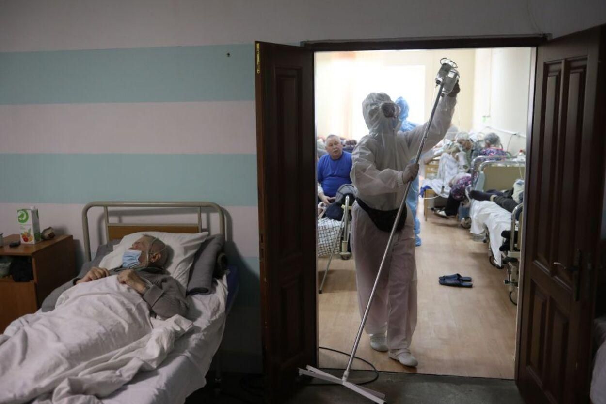 У Львові медиків безкоштовно возитимуть на роботу на таксі під час локдауну У Львові медиків безкоштовно возитимуть на роботу на таксі під час локдауну