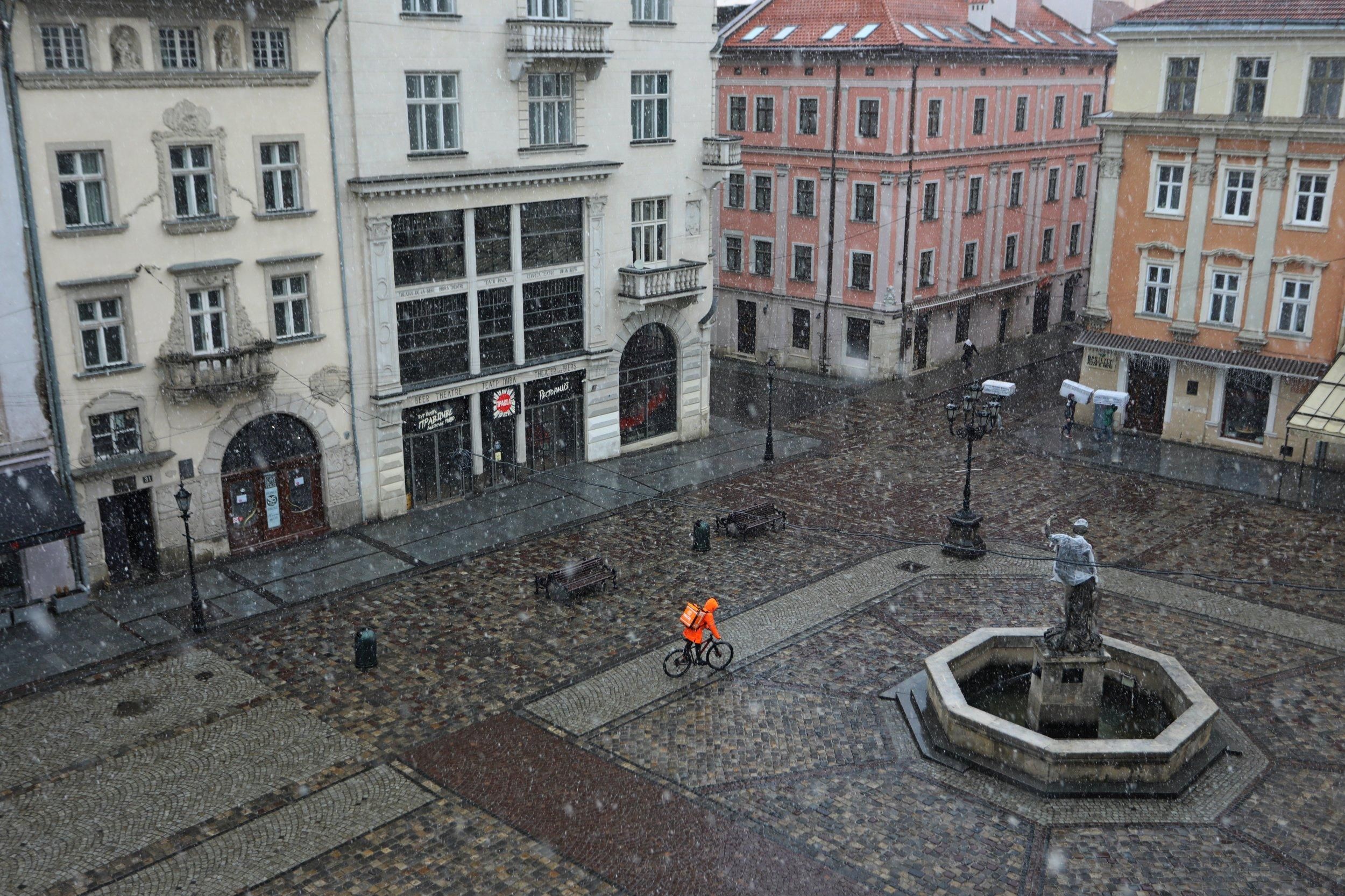 Жорсткий карантин у Львові продовжили до 19 квітня 2021 Жорсткий карантин у Львові продовжили до 19 квітня 2021