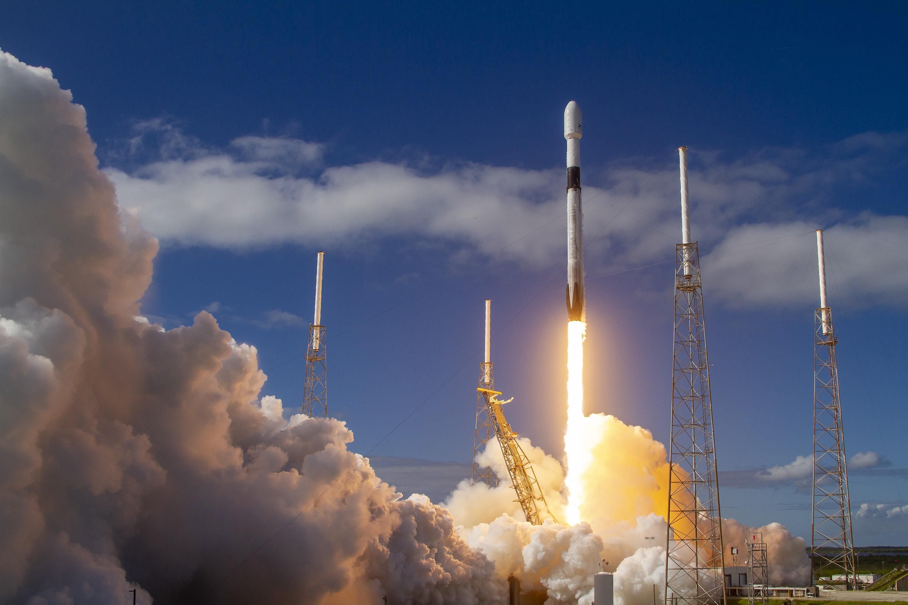 SpaceX вывела еще 60 спутников Starlink и приблизилась к первоначальной цели в 1440 аппаратов