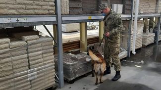 Масове "мінування" в Харкові: вибухівку шукали в "Епіцентрі" та "Новій пошті"