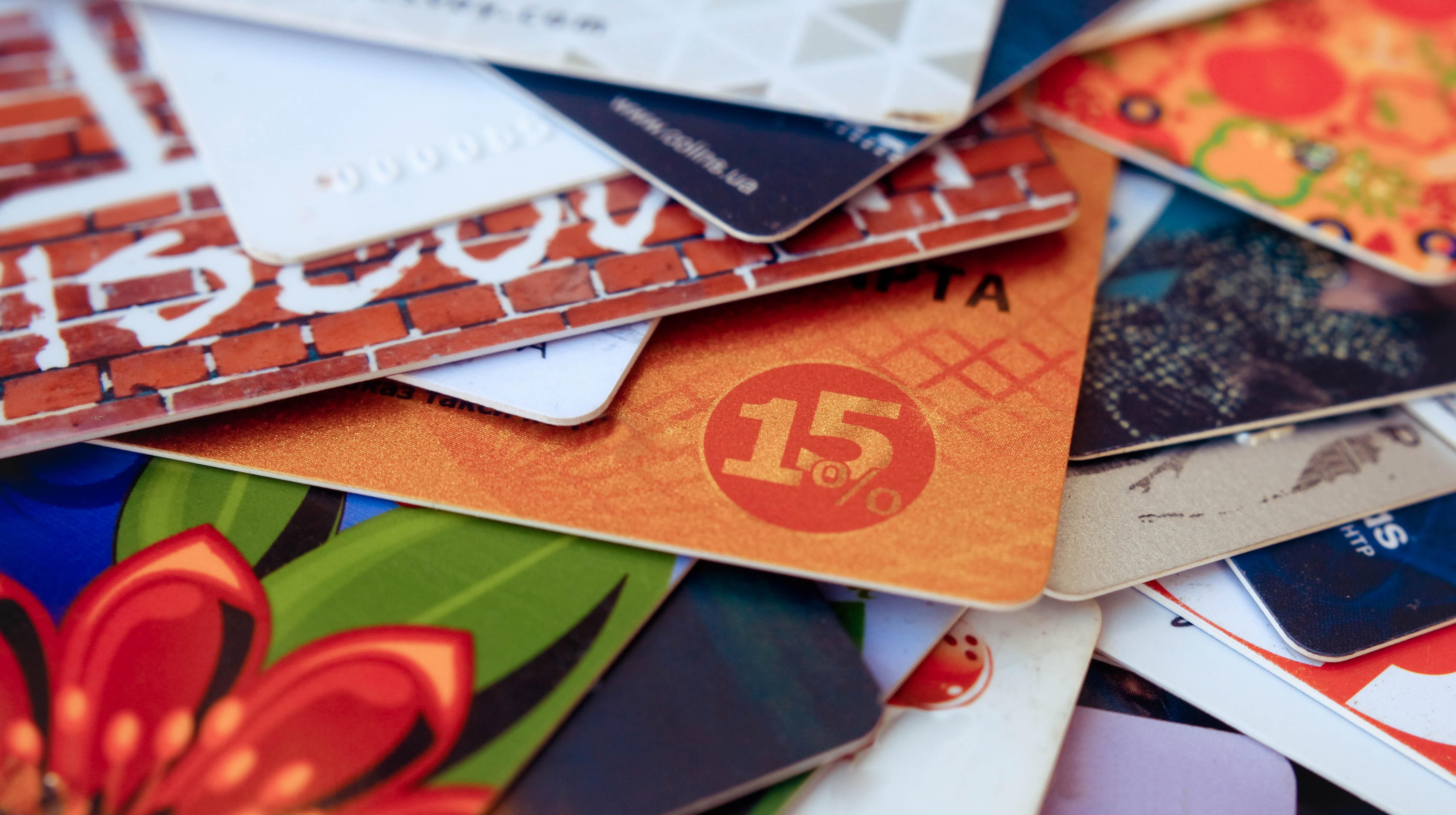 Хакер продав подарункові карти тисяч магазинів на 38 000 000 доларів Хакер продав подарункові карти тисяч магазинів на 38 000 000 доларів