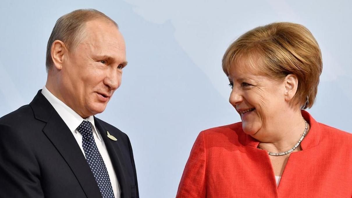 Меркель вимагала, щоб Путін зменшив війська поблизу України
