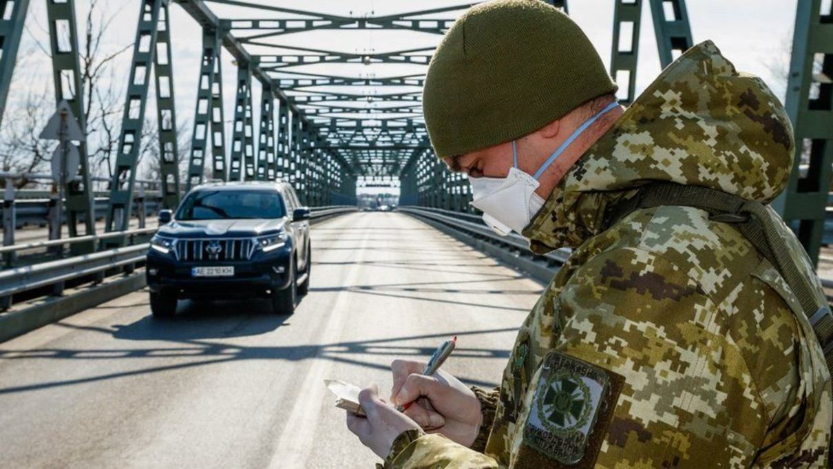 Условия возврата украинцев через границу: новые правила о ПЦР-тестах