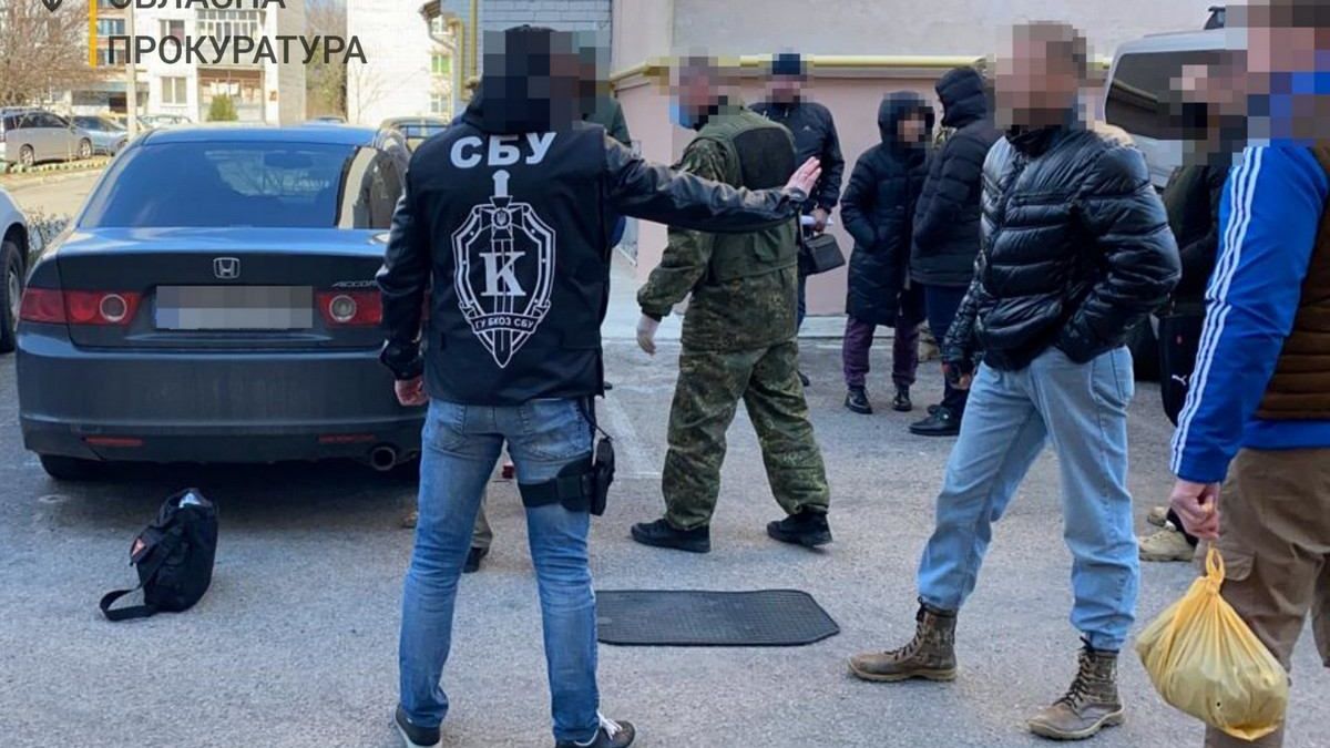 СБУ затримали ексбойовика, який працевлаштувався у МВС України