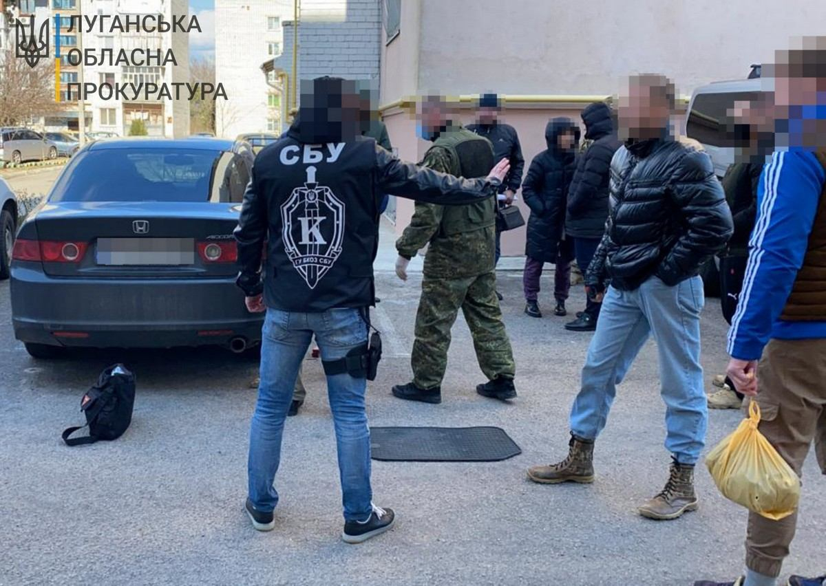 СБУ задержали ексбоевика, который трудоустроился в МВД Украины