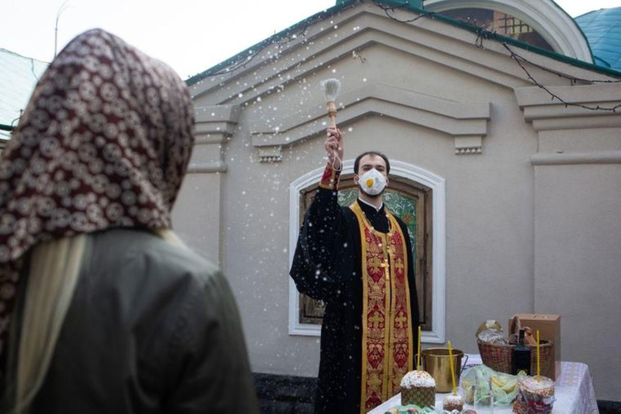 На Великдень віруючим можуть дозволити відвідати церкву