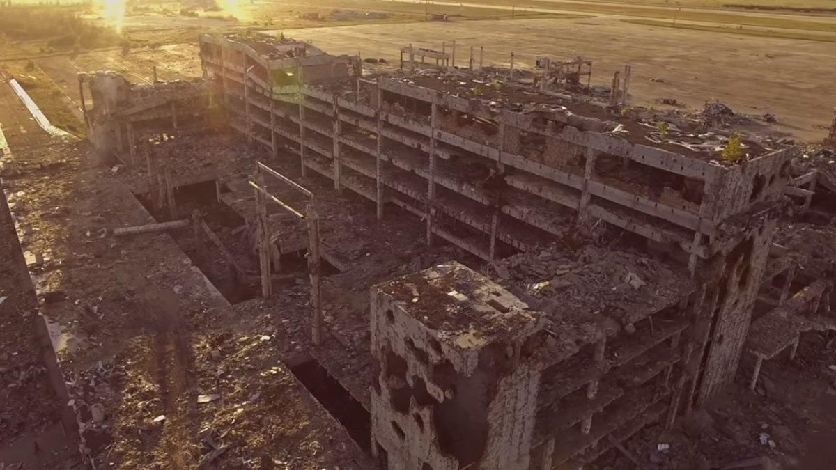 Бойовики облаштовують нові оборонні позиції біля Донецького аеропорту Бойовики облаштовують нові оборонні позиції біля Донецького аеропорту