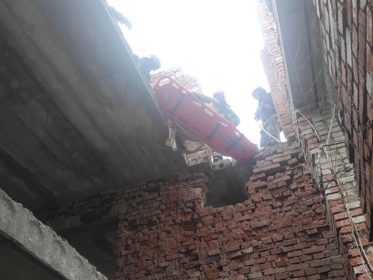 На Львівщині на робітника впала стіна: чоловік загинув на місці – фото