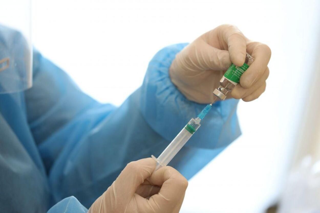 Во Львове увеличат темп вакцинации от коронавируса: возрастет количество бригад иммунизации 